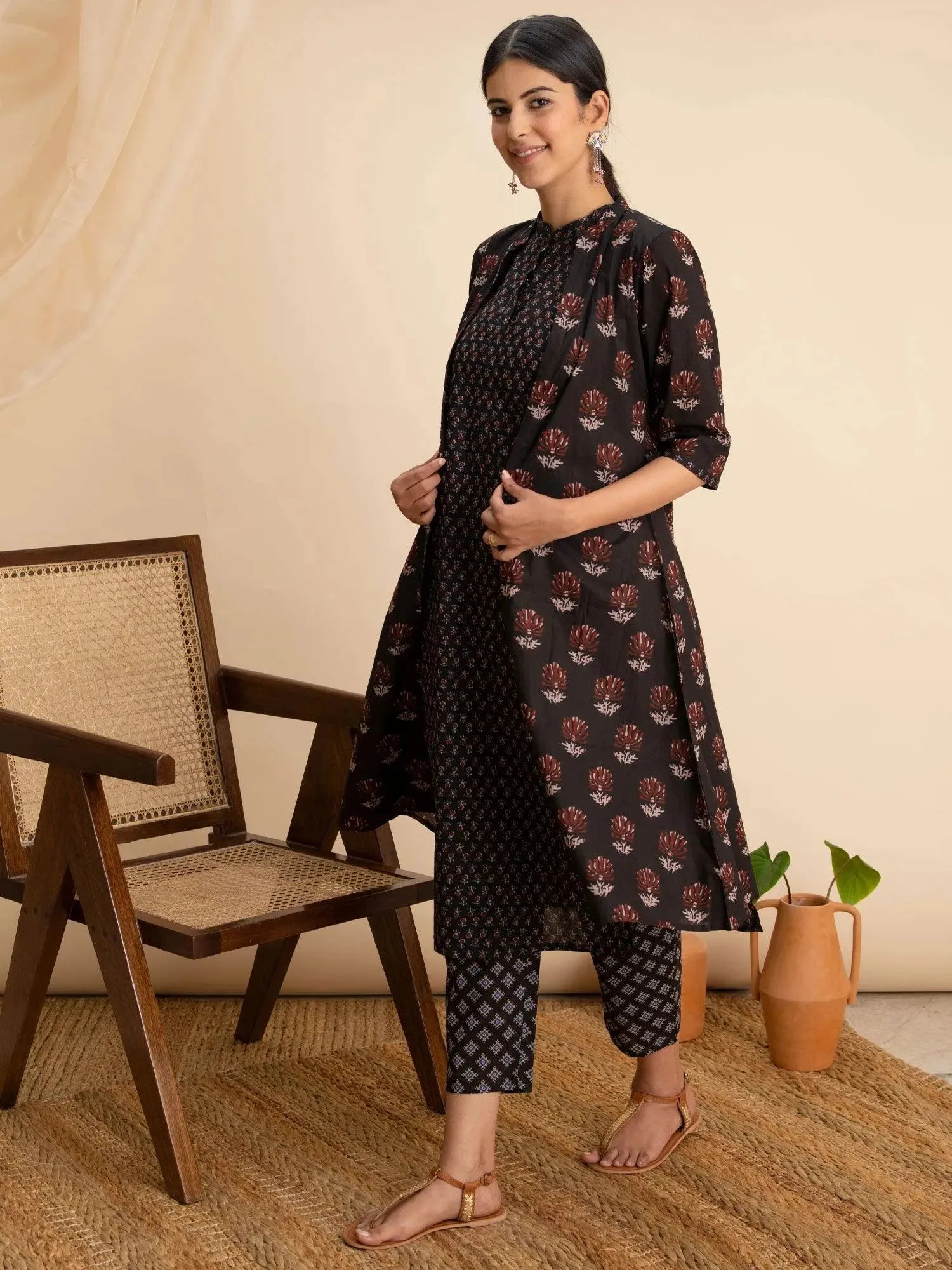 Black Printed Cotton Straight Kurta With Shrug