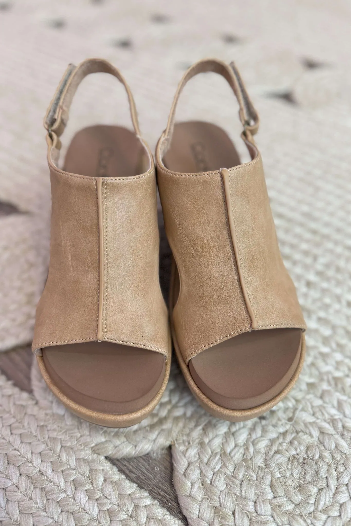 Carley Caramel All Corky Wedges