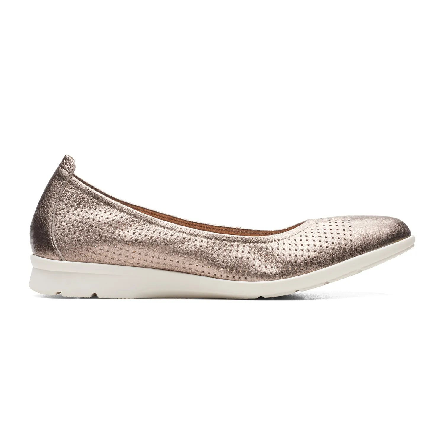 Clarks Jenette Ease Shoes (Standard Fit)