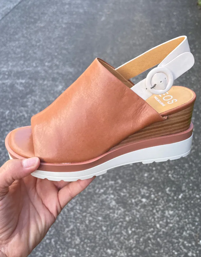 Jara Wedges Brandy Leather