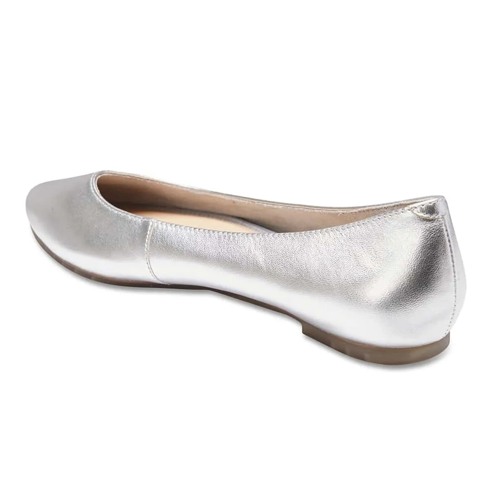 Lucia Flat in Silver Metallic Leather