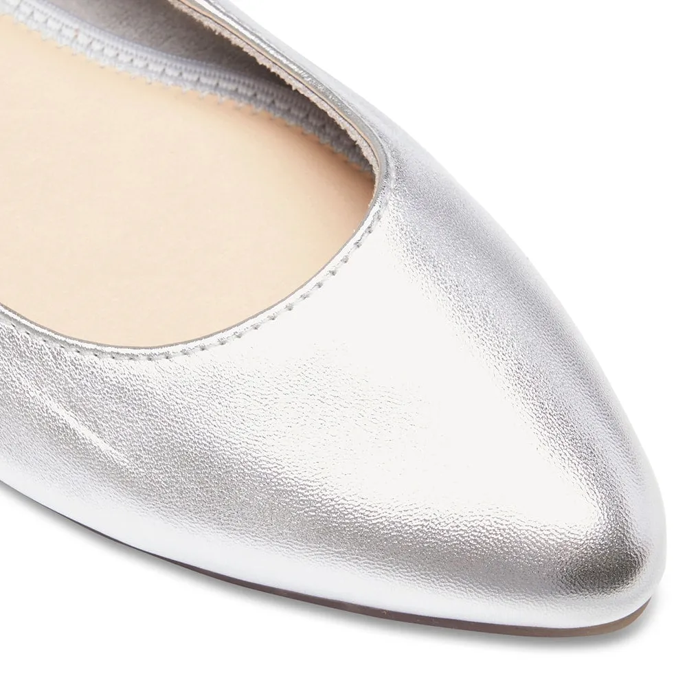 Lucia Flat in Silver Metallic Leather