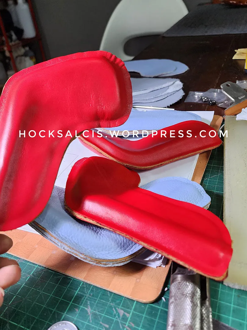 Personalized custom leather golf club head covers red