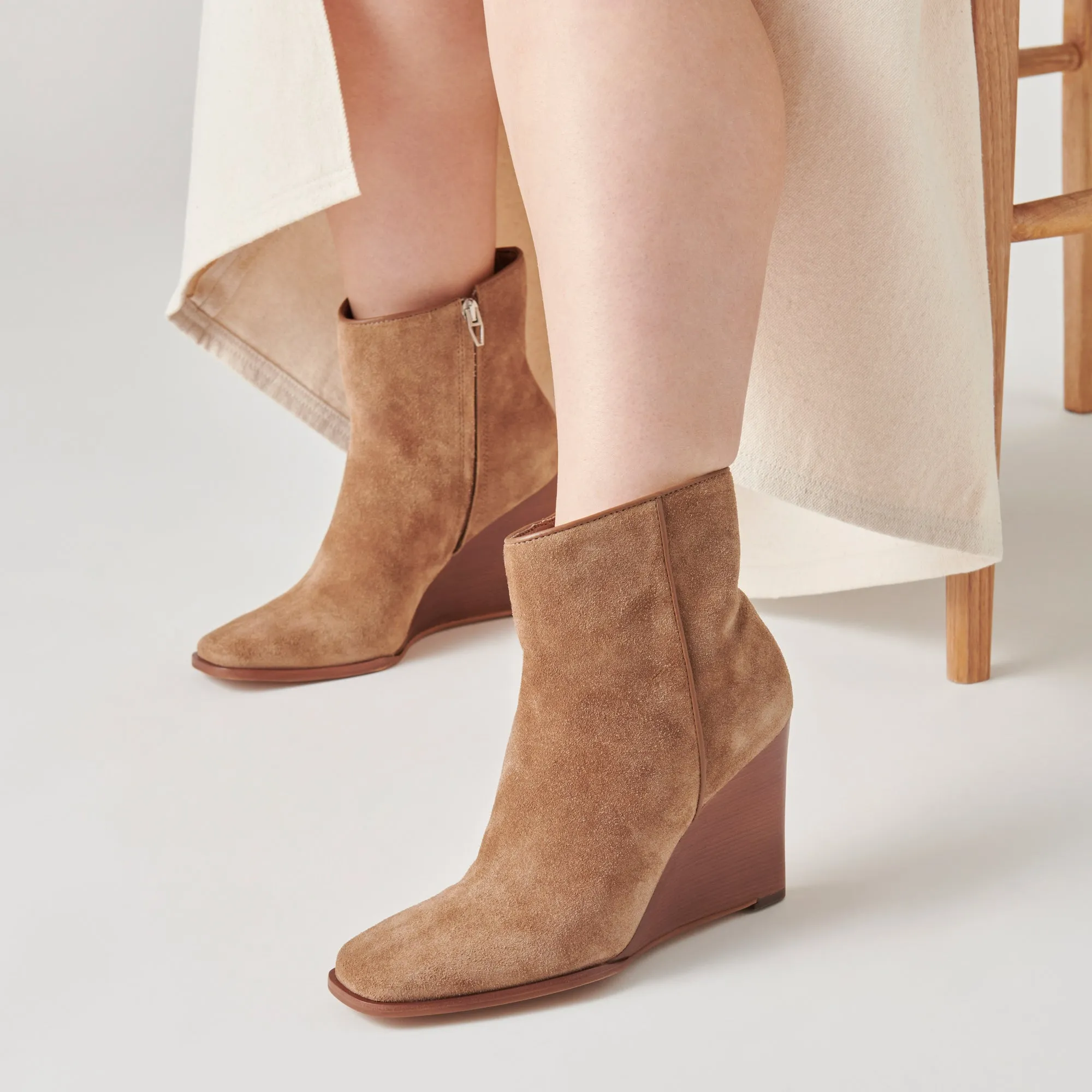 SUSANN BOOTIES CHESTNUT SUEDE