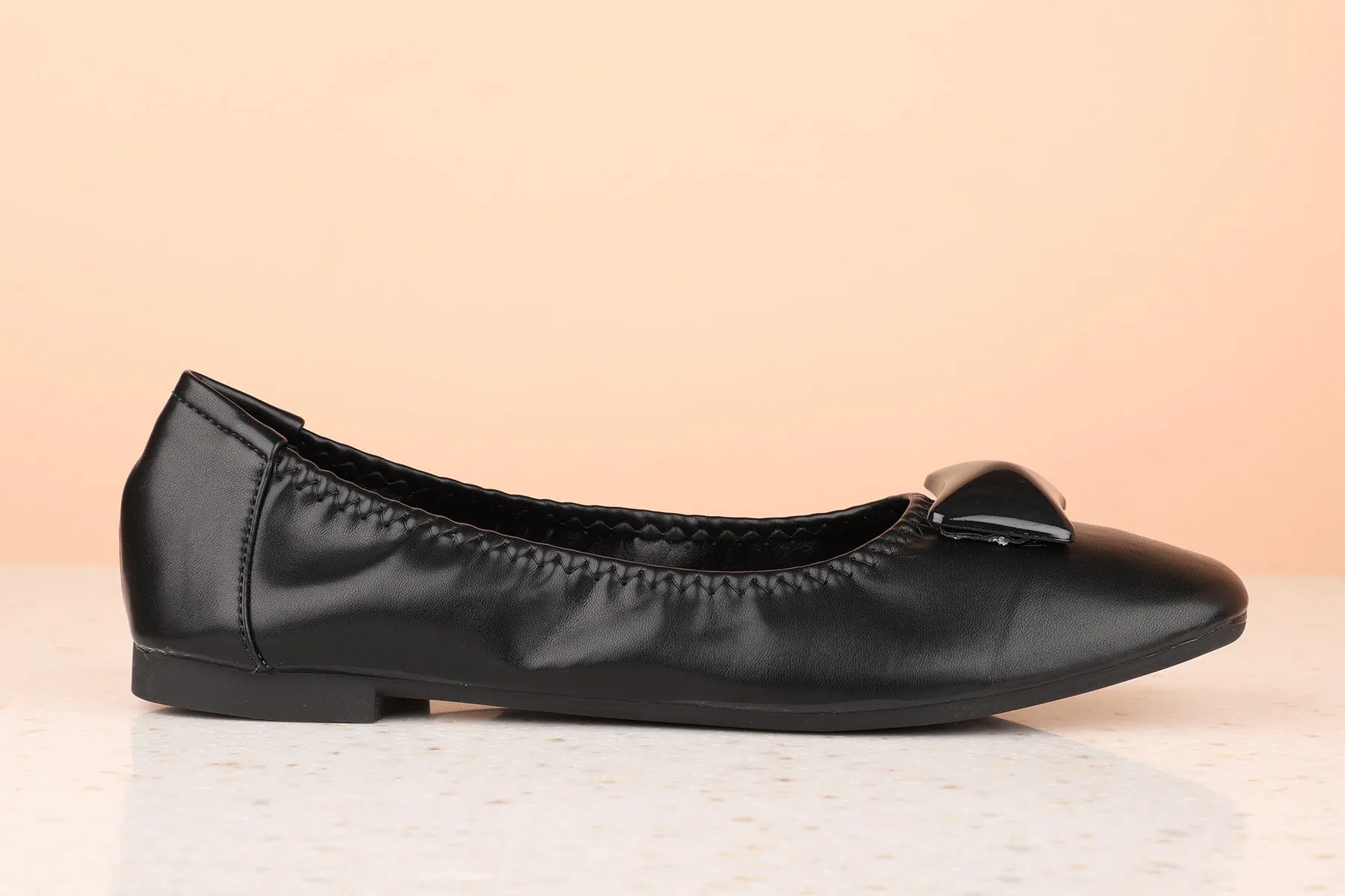 Women Black Solid Ballerinas Flats