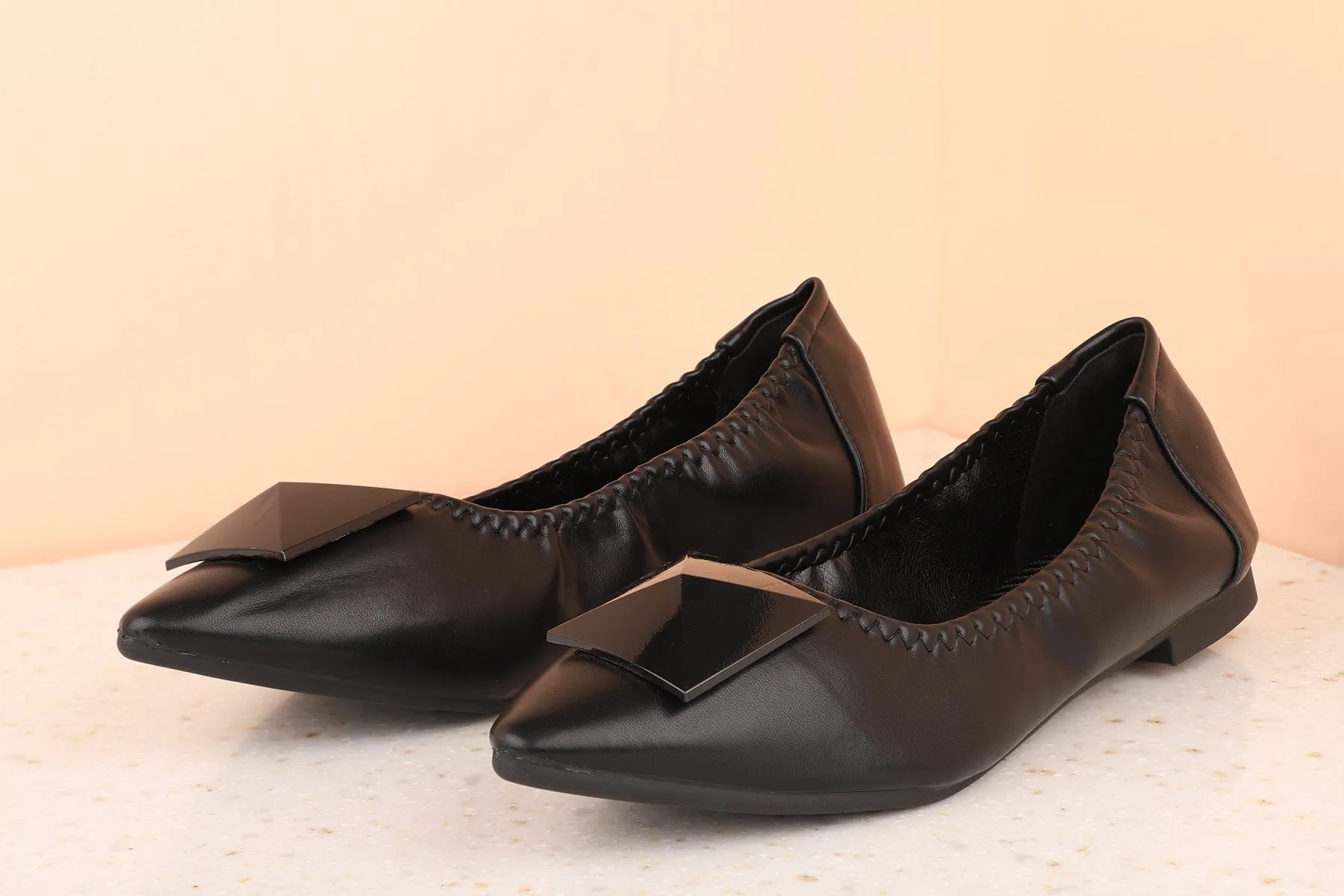 Women Black Solid Flats Ballerinas